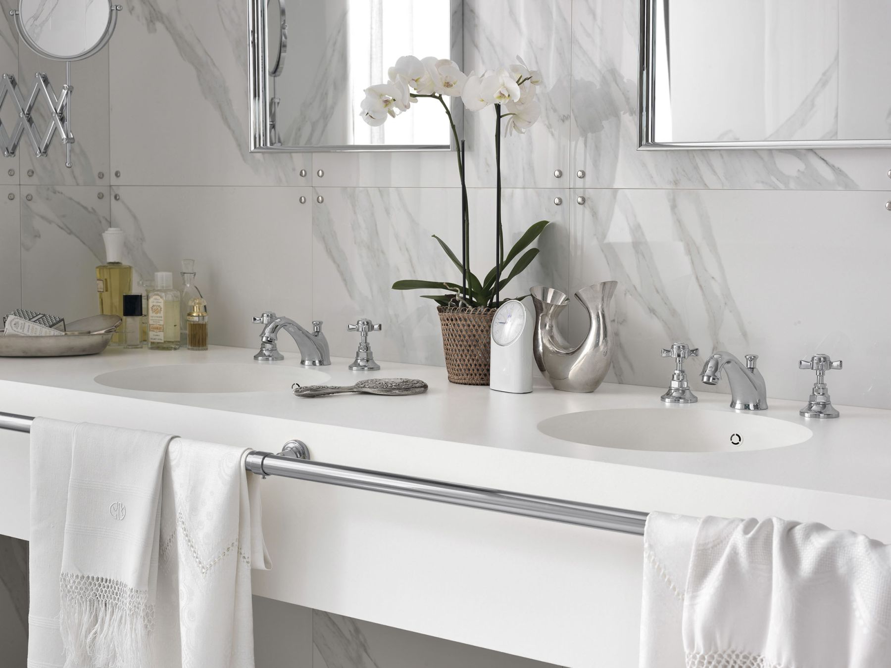 sites/corian.cn/IMG/jpg/bathroom-surface-modern-retro-purity-01.jpg